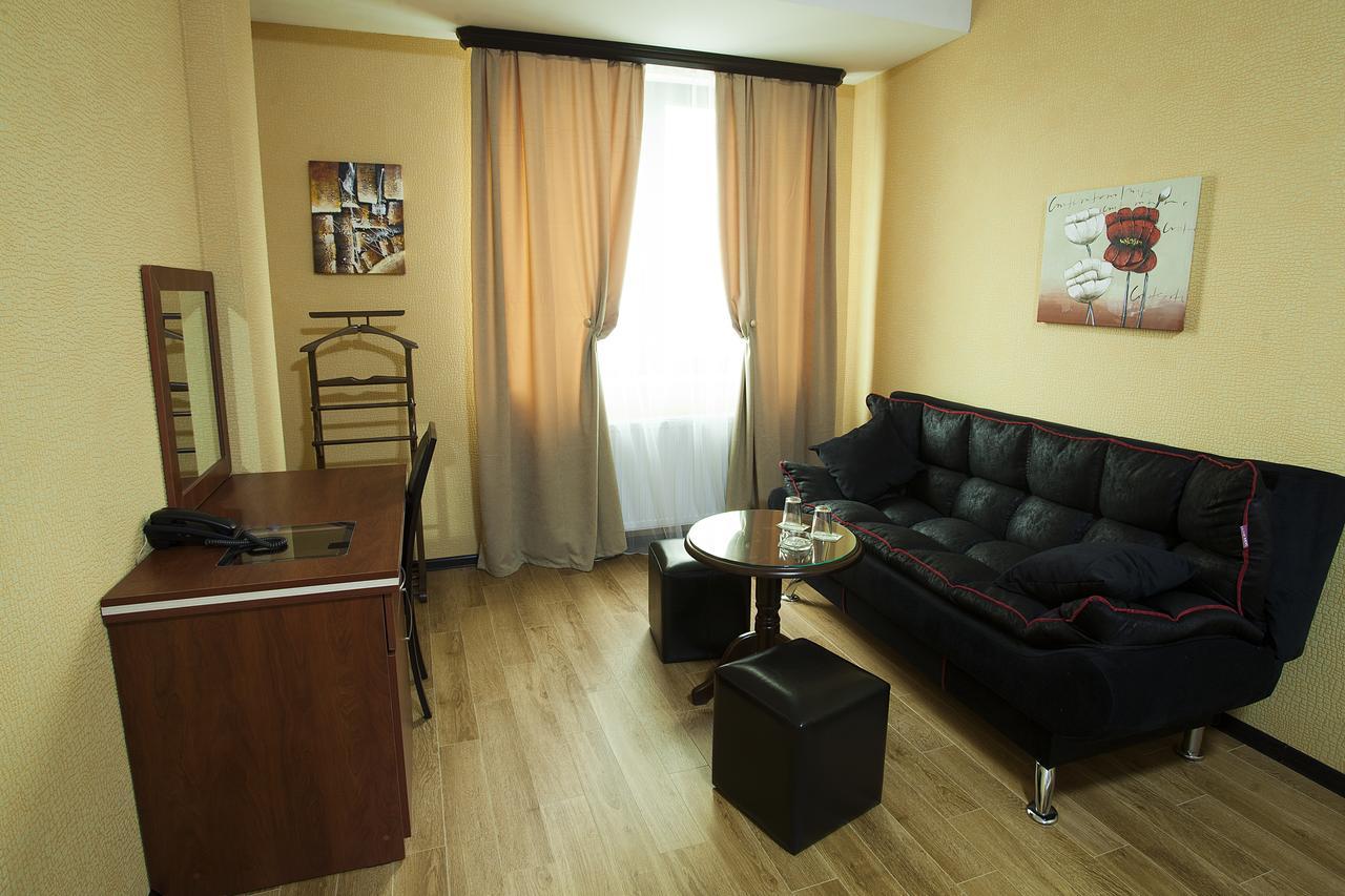 Lords Hotel Tbilisi Exterior photo