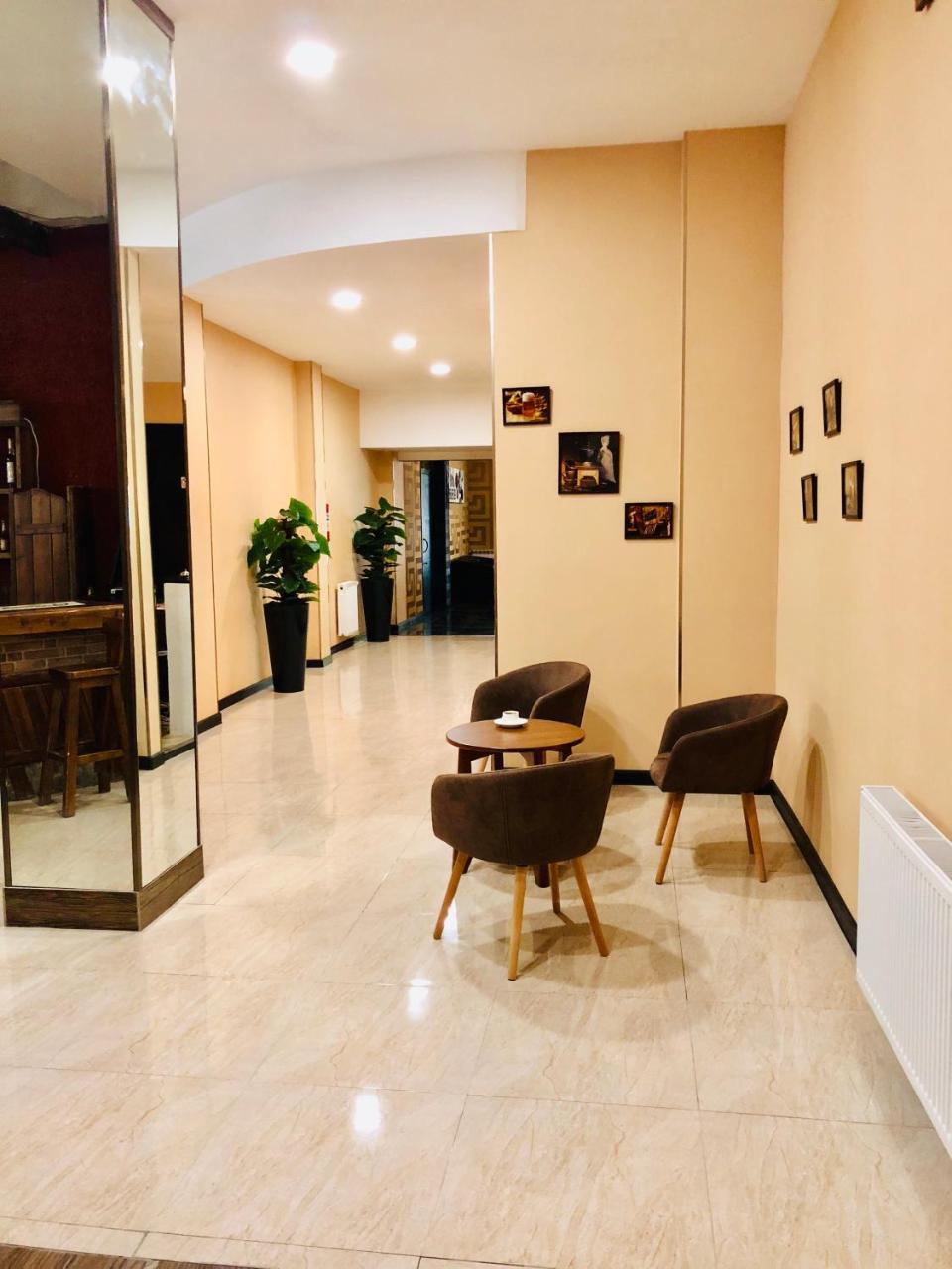 Lords Hotel Tbilisi Exterior photo
